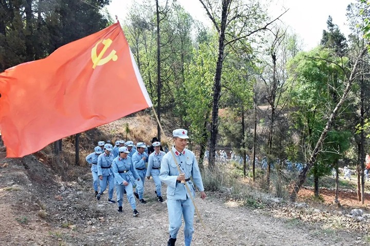 “潮起珠江 红传万代”——曲煤焦化公司党委组织开展红色革命古板教育活动