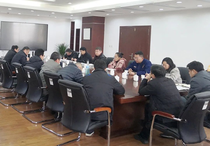 云煤（pp电子）集团副总工程师喻翔一行到曲煤焦化公司开展春节前清静消防检查