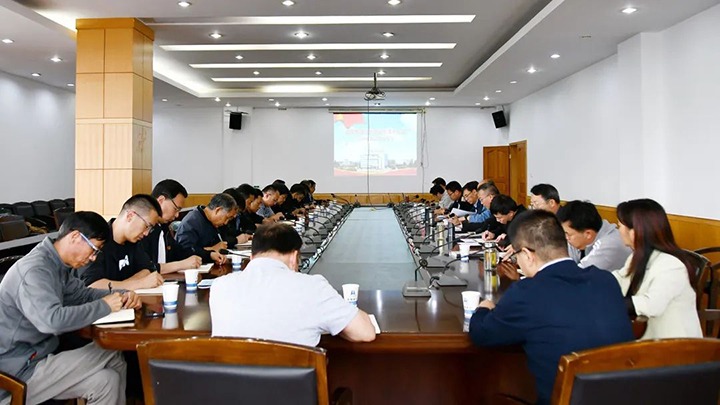 云煤（pp电子）集团党委第二事情组列席旁听云维集团党委理论学习中心组学习