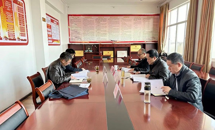 云煤（pp电子）集团指导组到石油化工供销公司指导民主生涯会