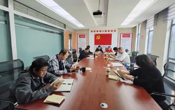 【简讯】pp电子地产公司党支部开展学好“口袋书”活动