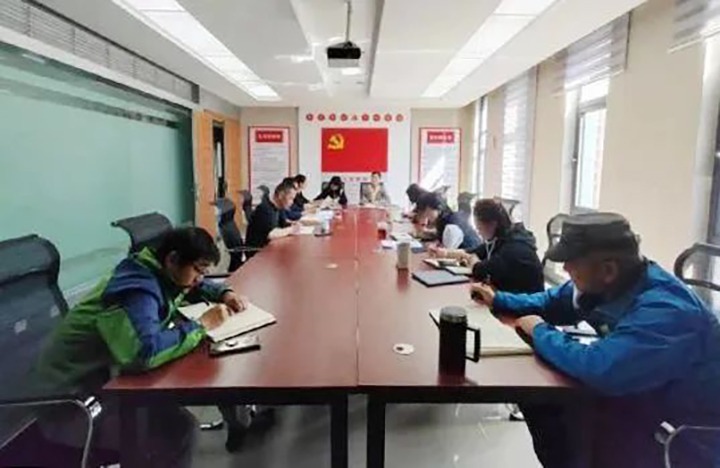 【简讯】pp电子地产公司党支部开展“以身边事教育身边人”警示教育活动