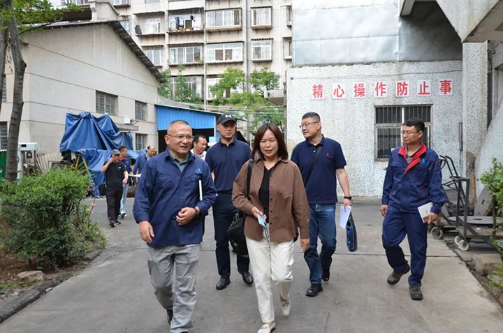 【聚焦云煤】云南省住建厅党组成员、副厅长黄媛到云南pp电子工应用手艺研究院有限公司开展隔震减震手艺运用情形调研