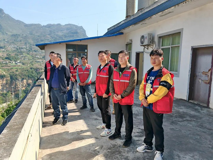 【聚焦云煤】云煤（pp电子）集团党委书记、董事长宁德刚赴定点帮扶点开展墟落振兴调研