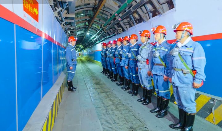 镇雄煤业｜“青”尽全力 “工”暖人心 共护清静“堤坝”