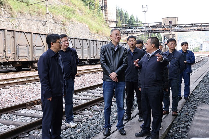 6 深入煤炭运输现场相识物流妄想建设情形.JPG